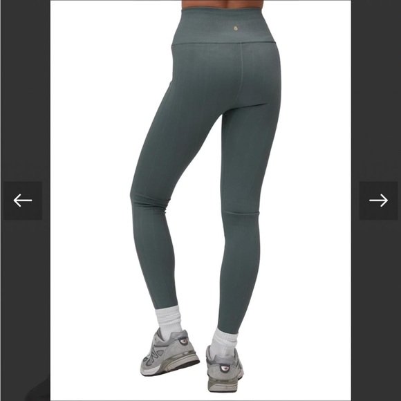 SPIRITUAL GANGSTER
AMARA WIDE RIB SEAMLESS LEGGING - Picture 3 of 3